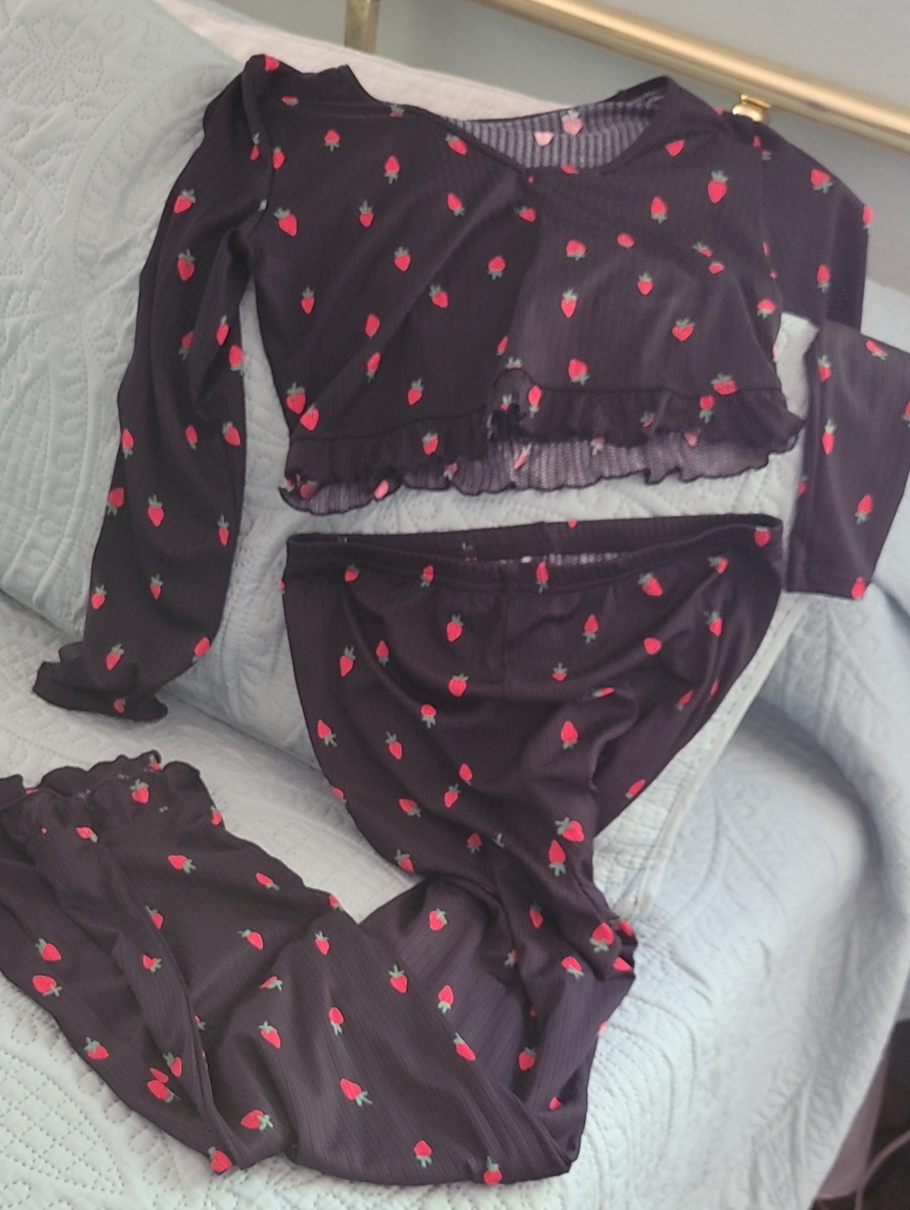 Women's Strawberry Print Long Sleeve Crop Pajama Set - Black